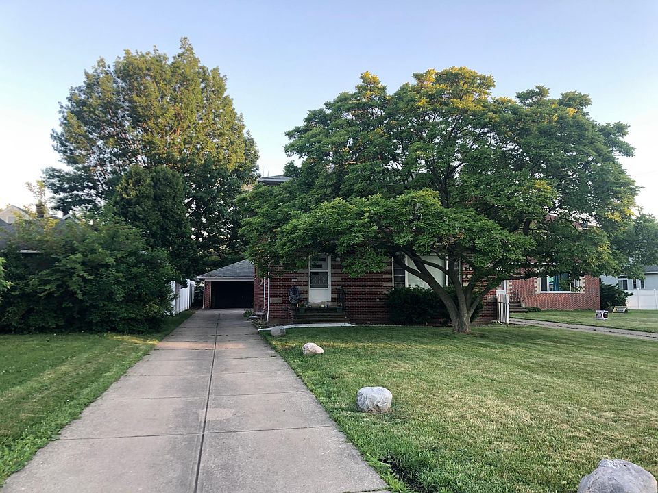 1st image of 21730 S Lake Shore Blvd