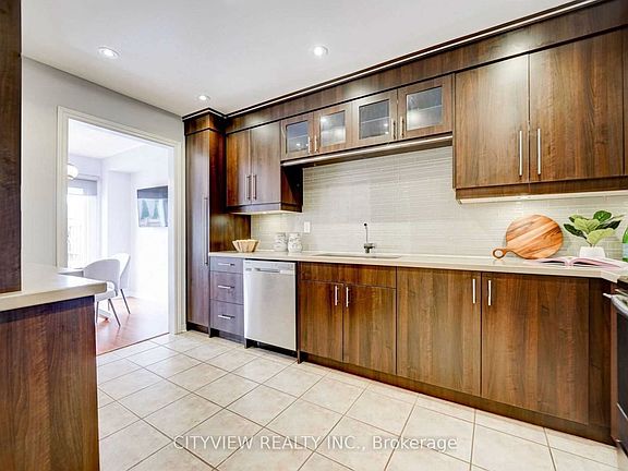 5th image of 2140 Oakpoint Rd