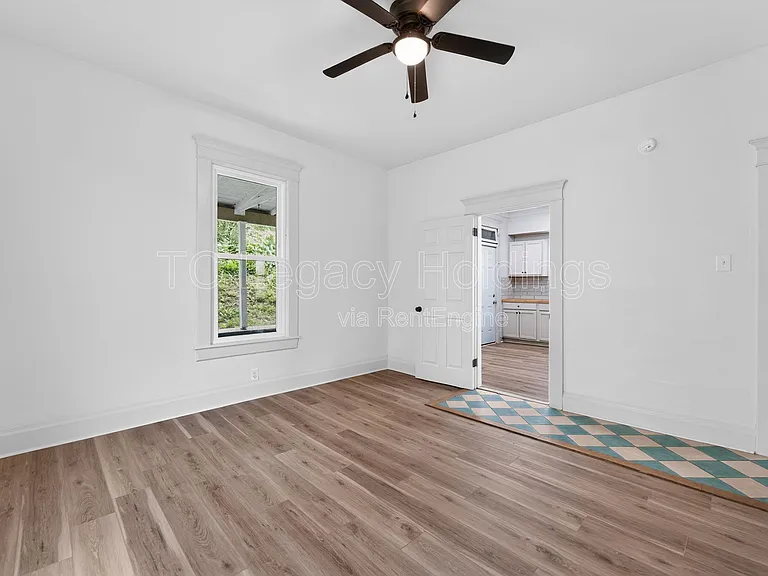 1527 Farland Ave — Photo 13