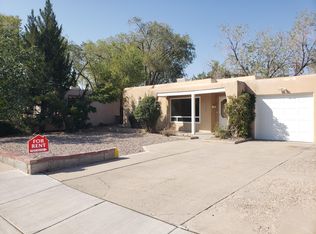 1113 Summit Dr NE, Albuquerque, NM 87106