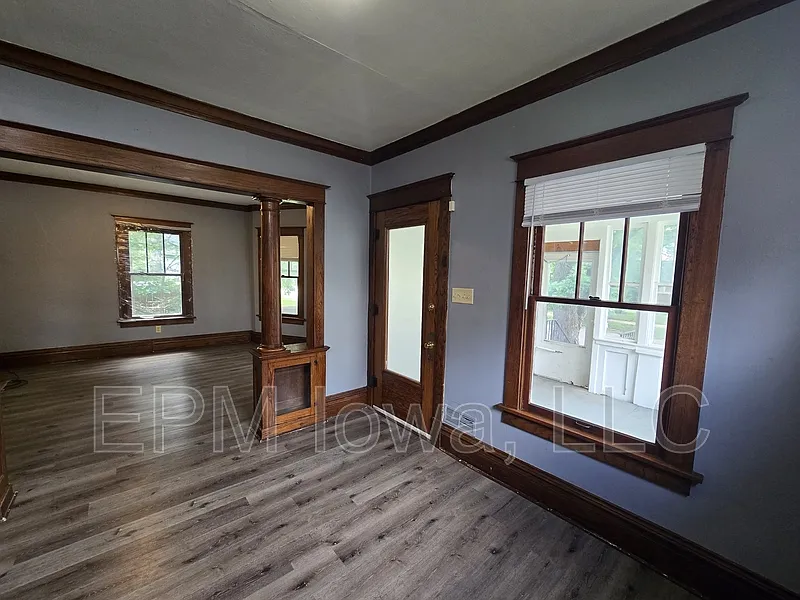 3 bed, 1.0 bath, 1441 sqft, $850 — Photo 3