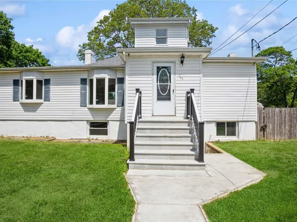 149 Daisy Drive, Mastic Beach, NY 11951