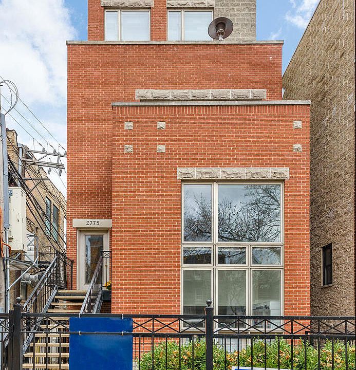 1st image of 2775 N Kenmore Ave #2