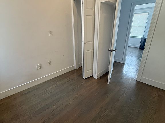 2nd image of 12 Peterborough St #20