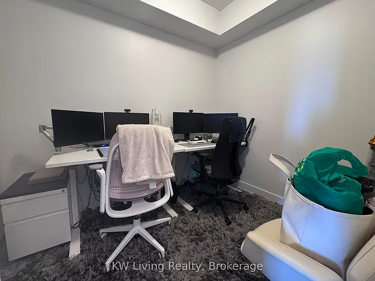 525 Adelaide St W #809 — Photo 14