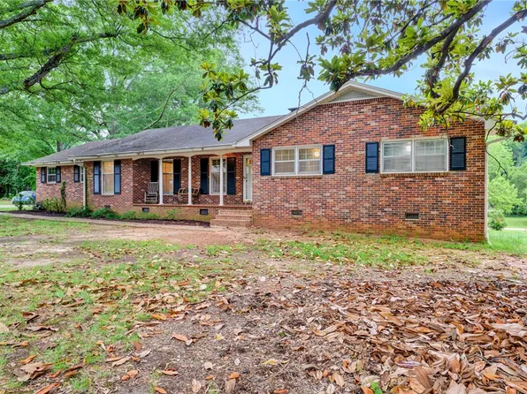 502 Watkins Dr, Pendleton, SC 29670