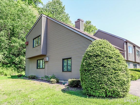 3rd image of 29 Twin Oaks #29