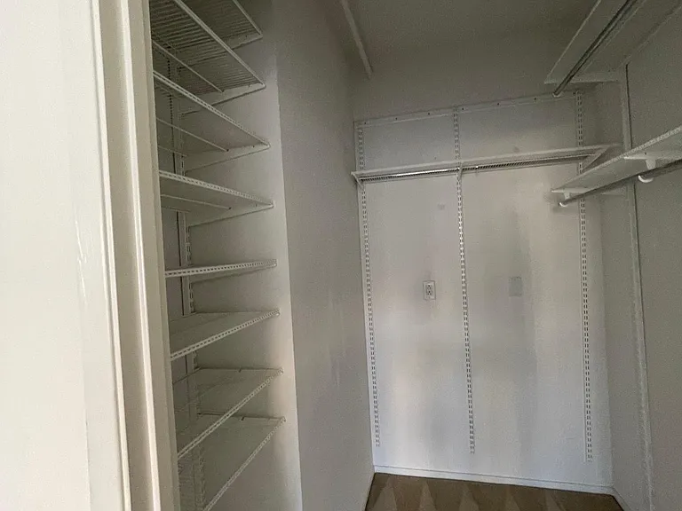 Walk in closet