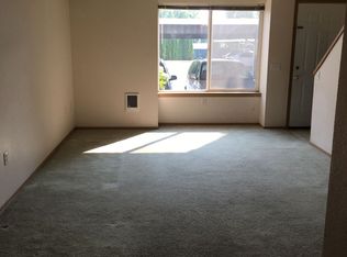 2501 E 2nd St APT 12, Newberg, OR 97132