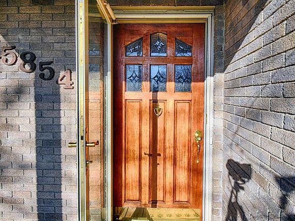 3rd image of 15854 Mayfield Dr