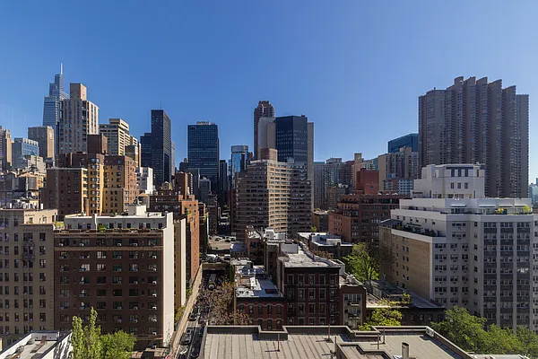 Rented by Compass | media 13