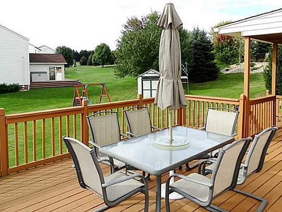 4th image of 504 Grandview Dr