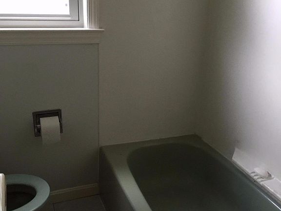 5th image of 107 Fox Dr