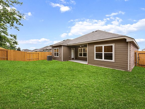 The back yard of the Erie is fully fenced.
