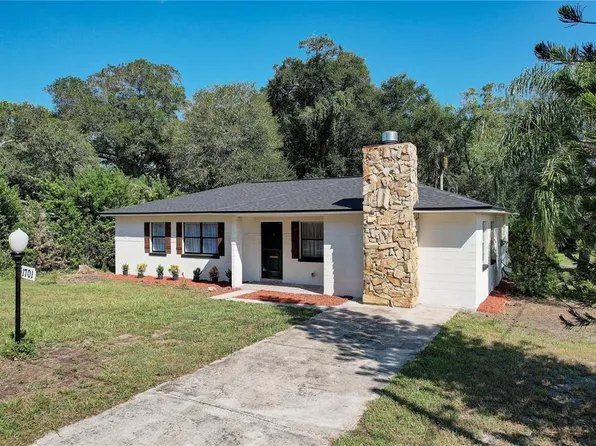 1701 W Followthru Dr, Tampa, FL 33612