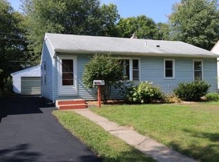 1541 Western Ave N, Saint Paul, MN 55117