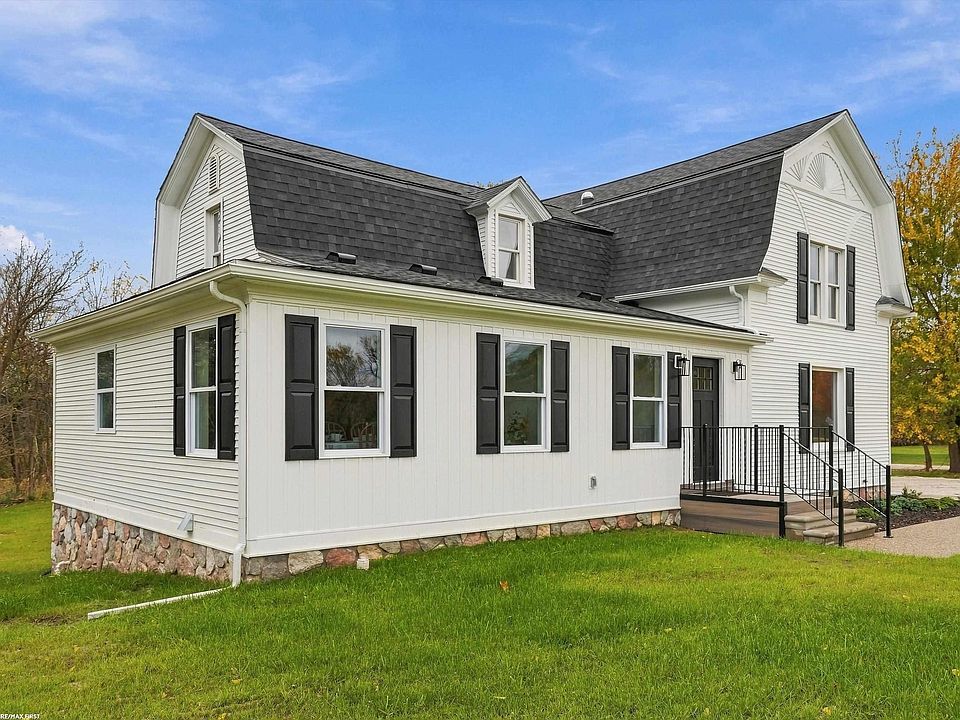 26222 32 Mile Rd, photo 5