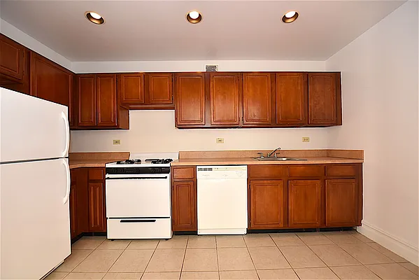 Rented by Keller Williams NYC | media 18
