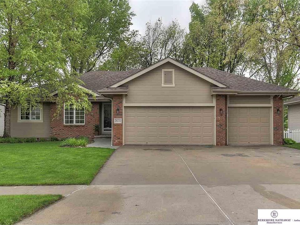 1st image of 20221 Blake Dr