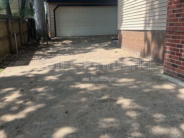 9311 Classic Rd — Photo 2