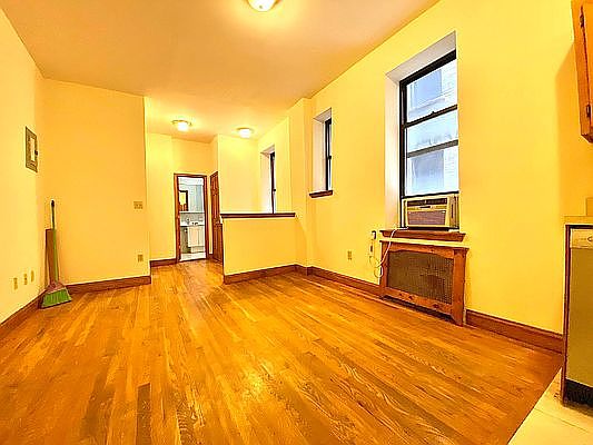 4th image of 244 W 109th St APT 1