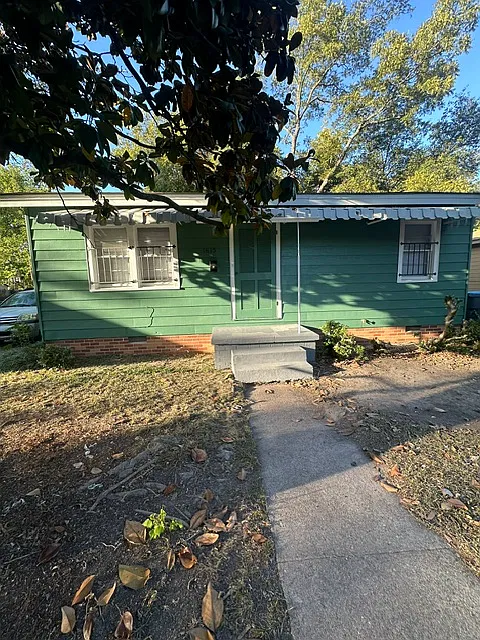 1615 W 24th Ave