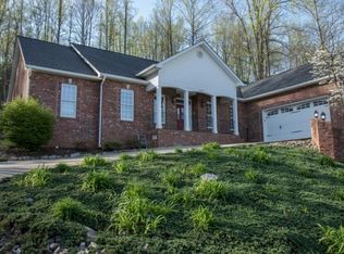 1914 Millbrook Dr, Johnson City, TN 37604