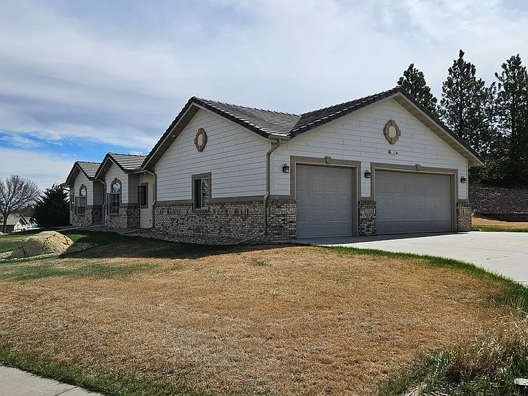 4144 Augusta Dr — Photo 5