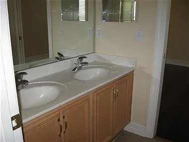 7771 Cricklewood Dr — Photo 15