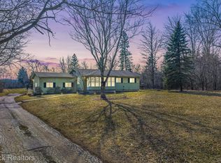 47707 Nine Mile Rd, Northville, MI 48167