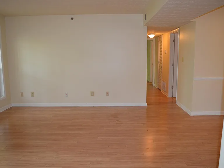 4001 Riverlook Pkwy SE — Photo 14