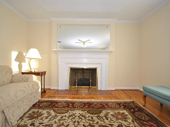 4th image of 2600 Westhaven Pl