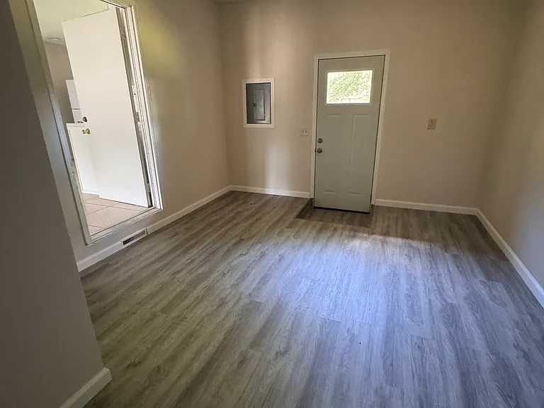 515 Valley View Dr — Photo 23