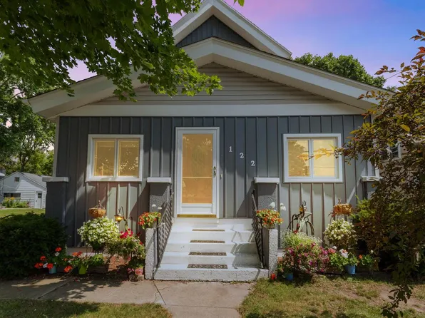 122 South Milwaukee STREET, Fredonia, WI 53021