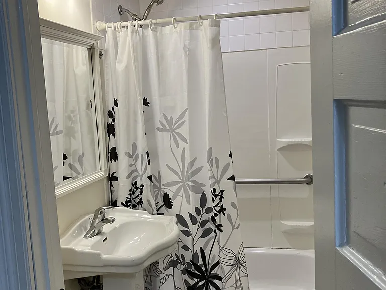 1908 Jackson St NE #1 — Photo 10