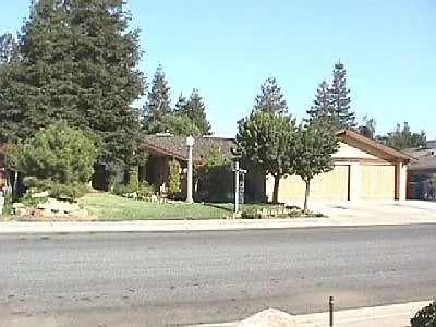 47 Douglas Ave photo 1
