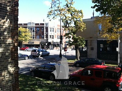 4th image of 4550 N Oakley Ave #2