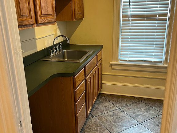 3rd image of 1 Pleasant Ave APT 4