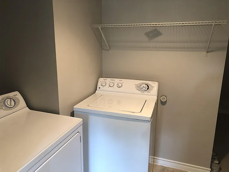 1228B Eleanor St — Photo 17