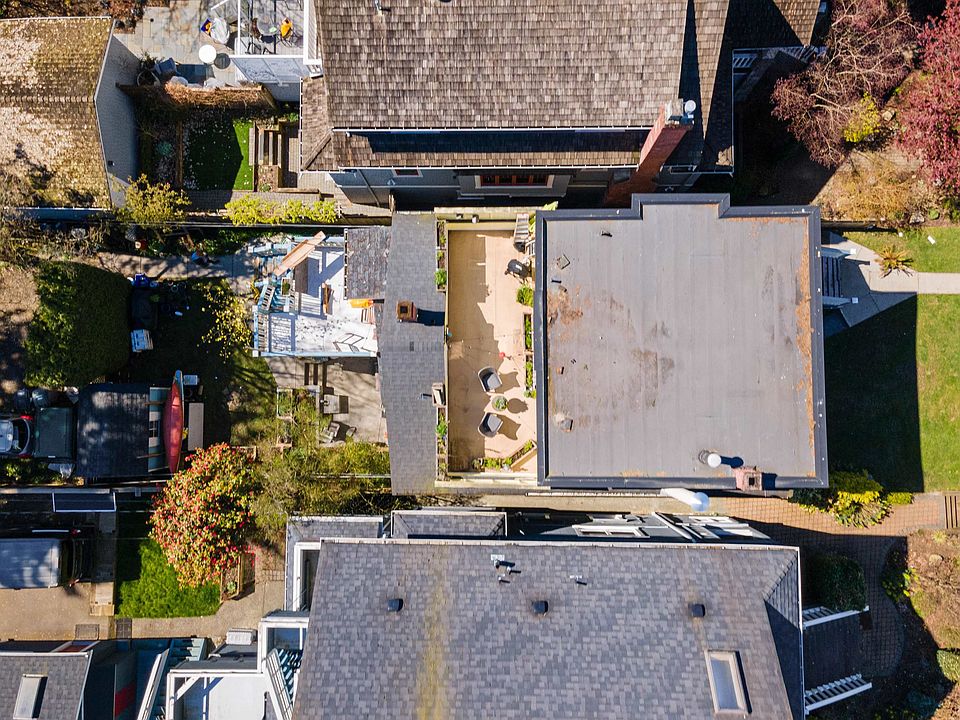 2nd image of 3344 W 2nd Ave