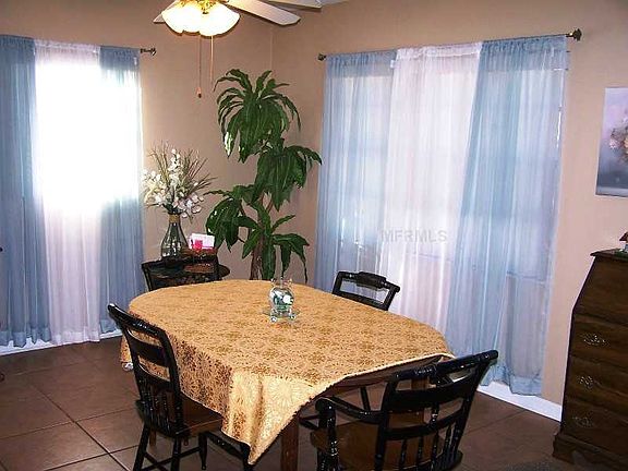 4th image of 1410 Floradel Ave