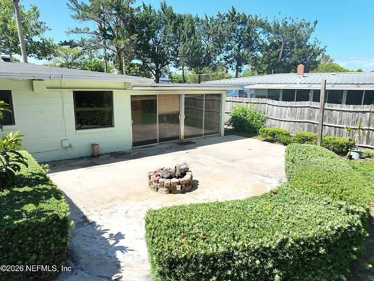1012 N 6th Ave — Photo 18