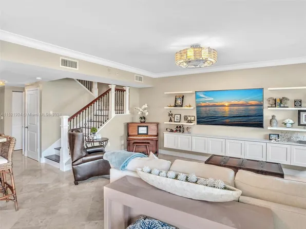 99 SE Mizner Blvd #Penthouse 38, Boca Raton, FL 33432