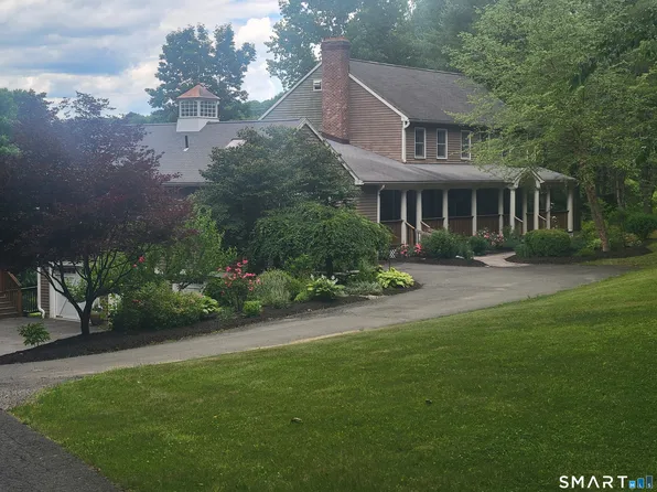 11 Gopher Rd, Newtown, CT 06470