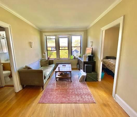 1st image of 1937 W Patterson Ave #301