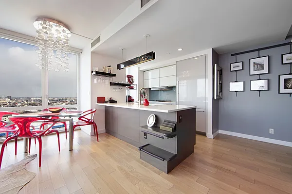 Rented by Compass | media 24