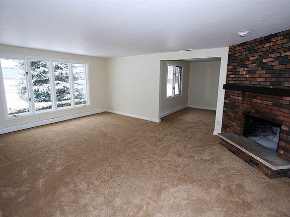 2nd image of 2577 Cherrywood Ln