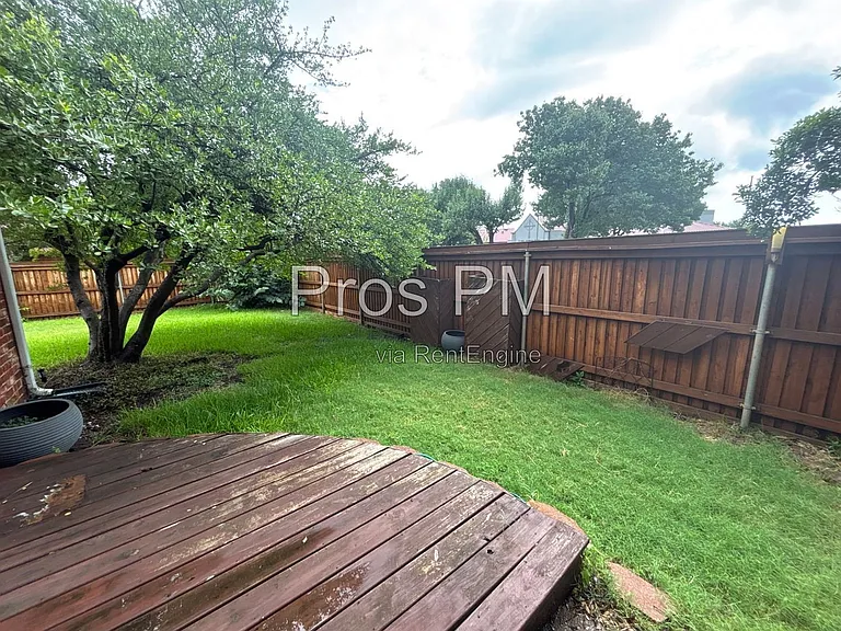 3101 Crickett Dr — Photo 10