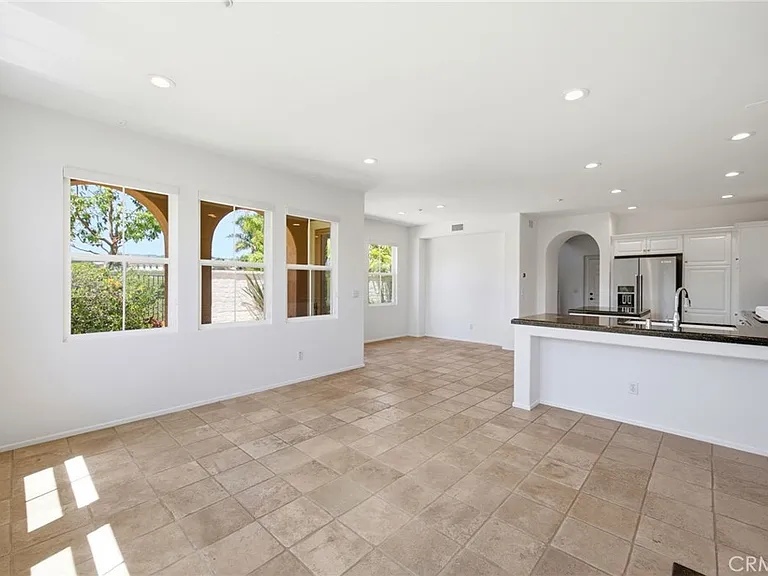 42 Paseo Vis — Photo 10