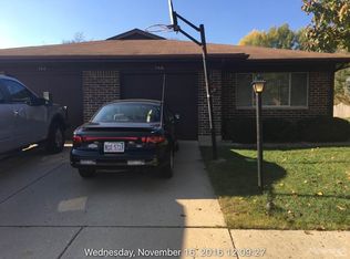 146 Virginia Ct, Streamwood, IL 60107